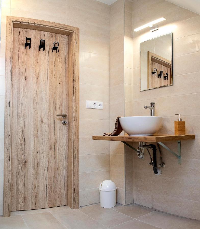 Lux Apartman Buek Bagian luar foto