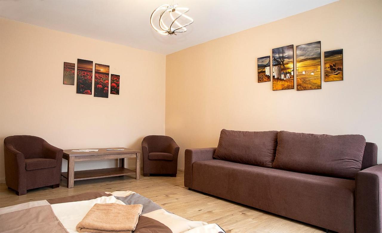 Lux Apartman Buek Bagian luar foto