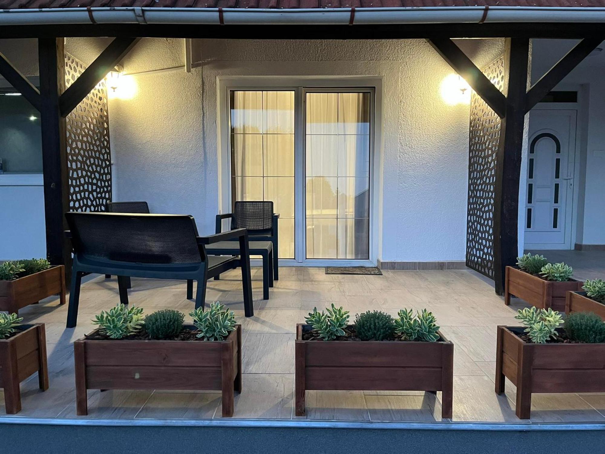 Lux Apartman Buek Bagian luar foto