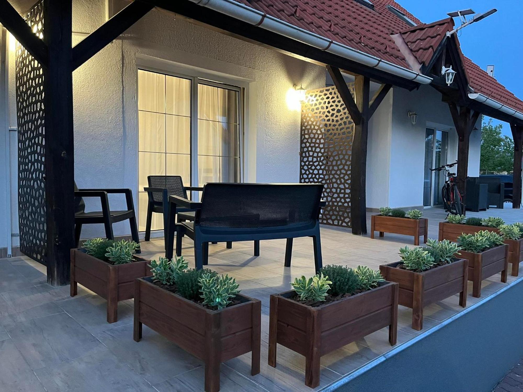 Lux Apartman Buek Bagian luar foto