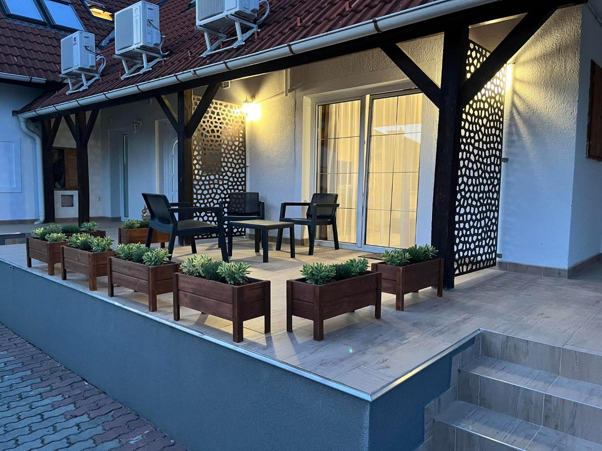 Lux Apartman Buek Bagian luar foto